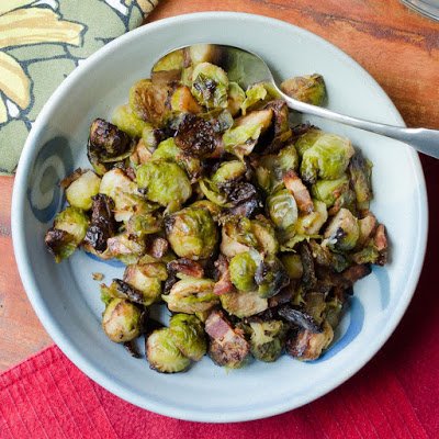 Balsamic Roasted Brussels Sprouts with Garlic and Bacon | Simple ...