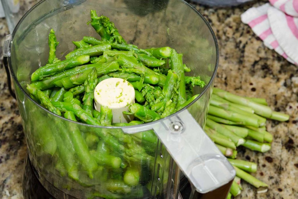 Cooked Asparagus in a Food Processor